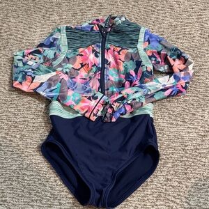 Athleta Girl Swim Rash guard Suit XS 6